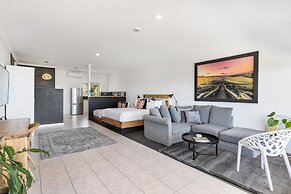 COAST motel and apartments