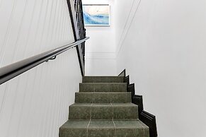 COAST motel and apartments