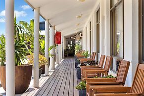 COAST motel and apartments