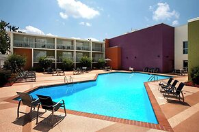 Oasis Hotel & Conv Center, Ascend Hotel Collection