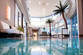 Oasis Hotel & Conv Center, Ascend Hotel Collection