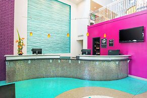 Oasis Hotel & Conv Center, Ascend Hotel Collection