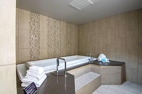 Oasis Hotel & Conv. Center, an Ascend Collection Hotel