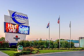 Oasis Hotel & Conv. Center, an Ascend Collection Hotel