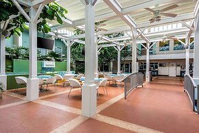Oasis Hotel & Conv Center, Ascend Hotel Collection