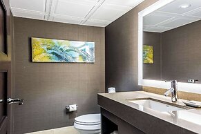 Oasis Hotel & Conv Center, Ascend Hotel Collection