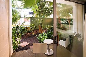 Oasis Hotel & Conv Center, Ascend Hotel Collection