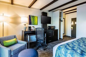 Oasis Hotel & Conv. Center, an Ascend Collection Hotel
