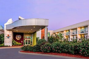 Oasis Hotel & Conv. Center, an Ascend Collection Hotel