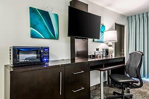 Oasis Hotel & Conv. Center, an Ascend Collection Hotel