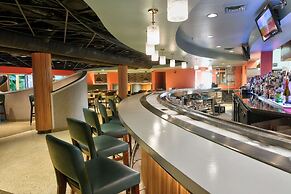 Oasis Hotel & Conv Center, Ascend Hotel Collection