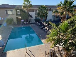 Days Inn by Wyndham Lake Havasu