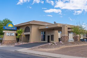 Days Inn by Wyndham Lake Havasu