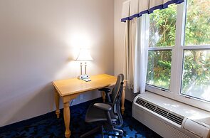 Hampton Inn & Suites Jacksonville Deerwood Park