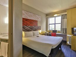 ibis Maringa
