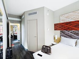 ibis Maringa