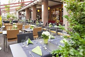 Royal Hotel