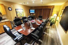 Pemberton Valley Lodge