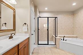 Horseshoe Bay Resort