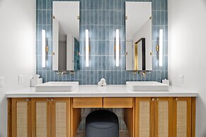 Horseshoe Bay Resort