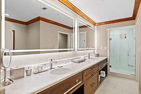 Horseshoe Bay Resort