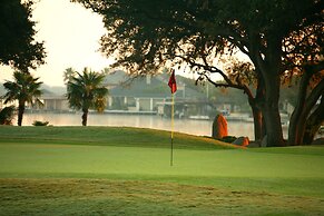 Horseshoe Bay Resort