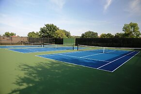 Horseshoe Bay Resort