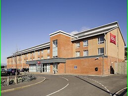 ibis Swansea