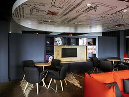 ibis Swansea