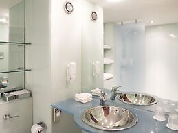 ibis Swansea