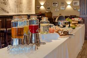 Rochestown Lodge Hotel