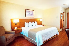 Rosslyn Inn and Suites