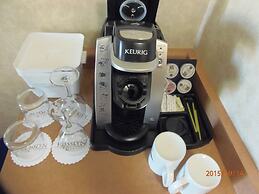 Rosslyn Inn and Suites