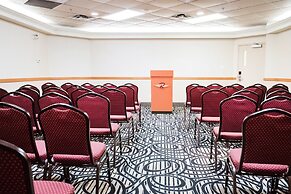 Rosslyn Inn and Suites