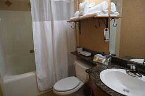 Rosslyn Inn and Suites