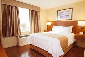 Rosslyn Inn and Suites