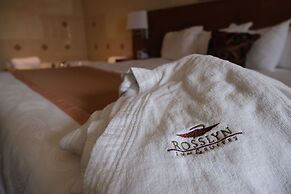 Rosslyn Inn and Suites