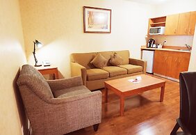 Rosslyn Inn and Suites