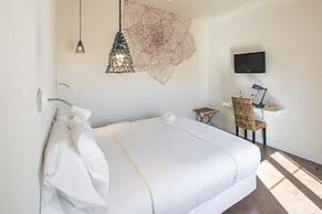 Costa D’Oiro Ambiance Village