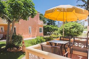 Costa D’Oiro Ambiance Village