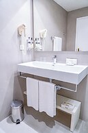 Costa D’Oiro Ambiance Village