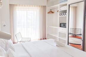 Costa D’Oiro Ambiance Village