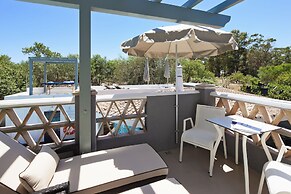 Costa D’Oiro Ambiance Village