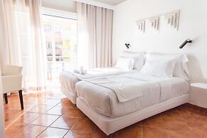 Costa D’Oiro Ambiance Village