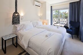 Costa D’Oiro Ambiance Village