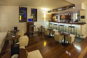 Costa D’Oiro Ambiance Village