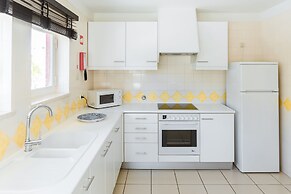 Costa D’Oiro Ambiance Village