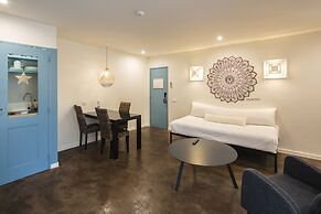 Costa D’Oiro Ambiance Village