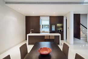 Twinpalms Surin Beach Phuket