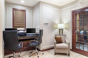 Best Western Plus Crown Colony Inn & Suites